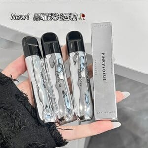 pinky focus osbidian leap light lipglaze